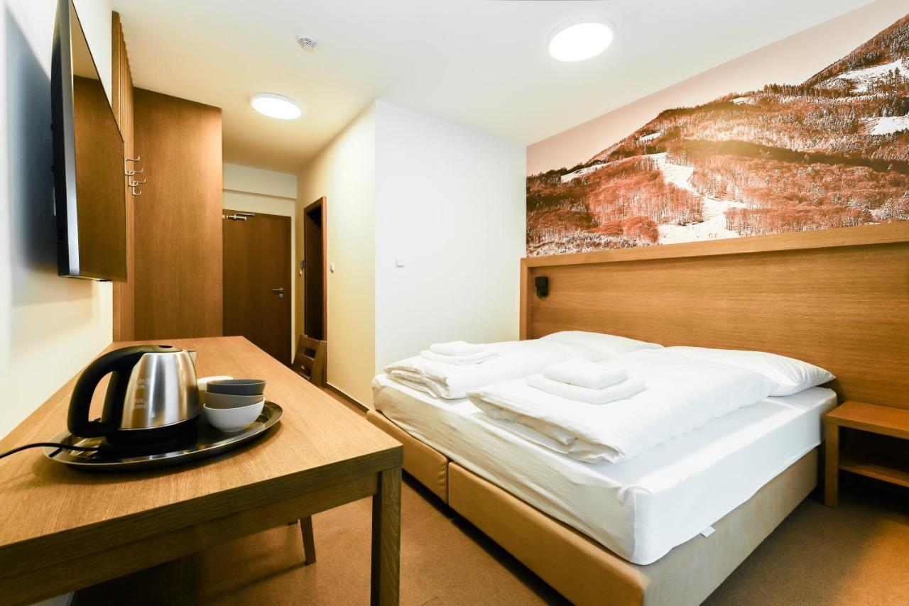 Apartmány Humno Valča Exteriér fotografie