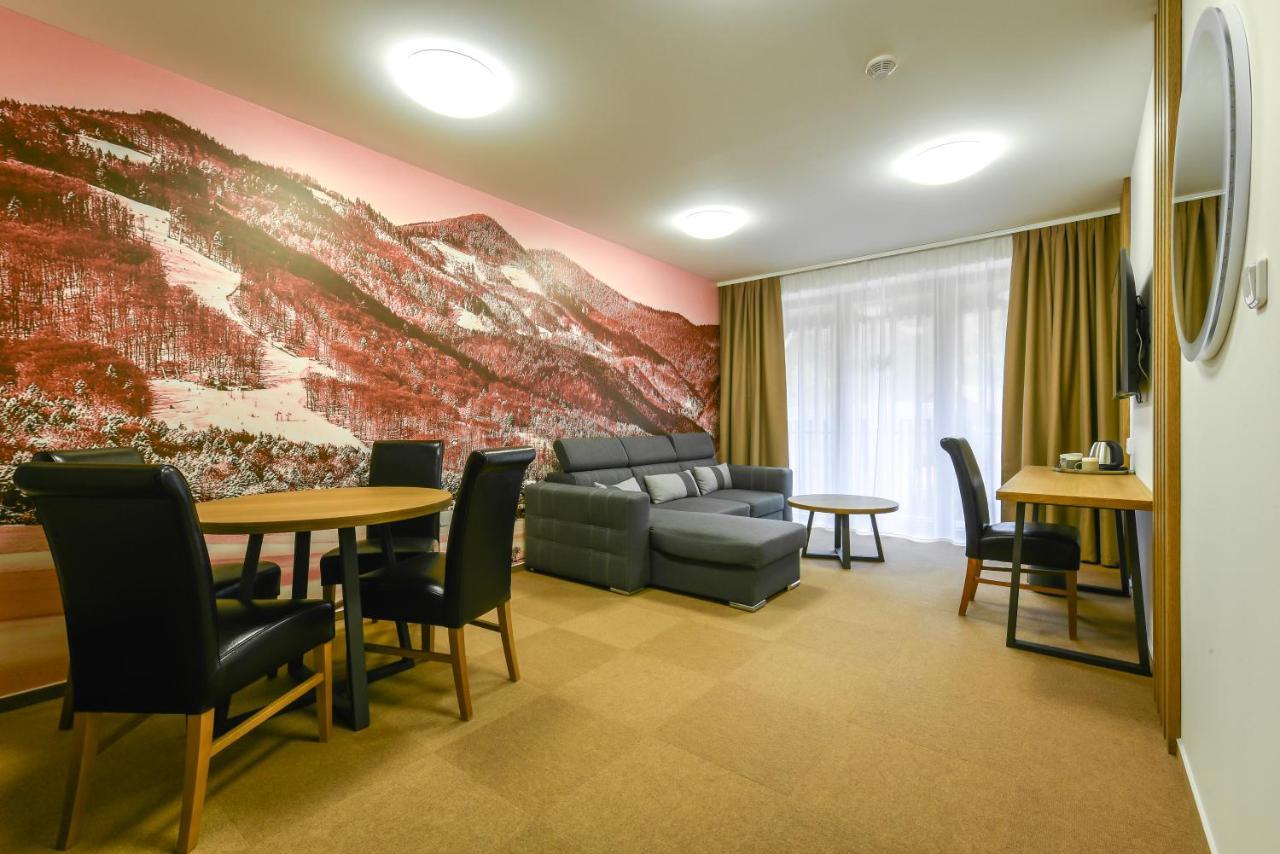 Apartmány Humno Valča Exteriér fotografie