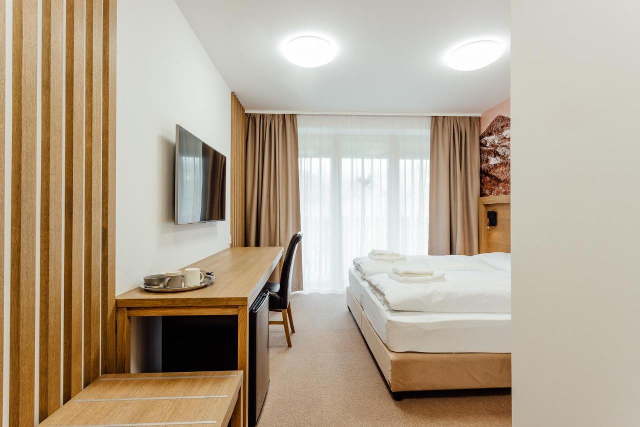 Apartmány Humno Valča Exteriér fotografie