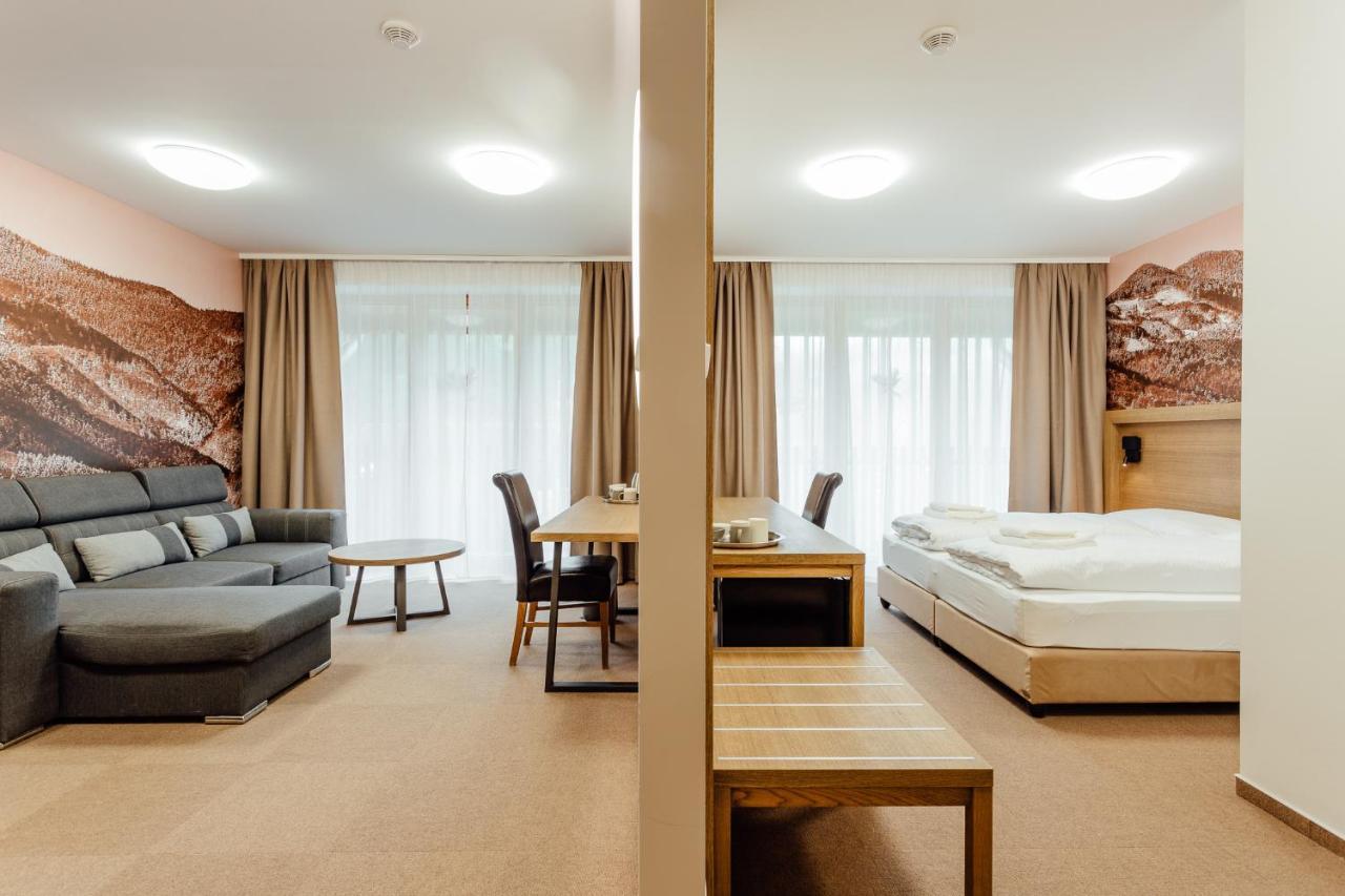 Apartmány Humno Valča Exteriér fotografie